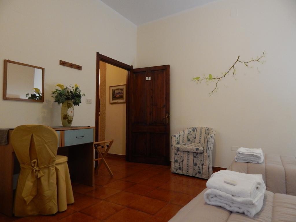 Hotel Il Platano Ottana Habitación foto