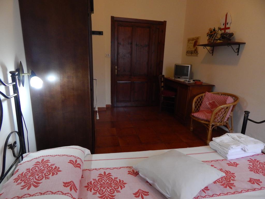 Hotel Il Platano Ottana Habitación foto